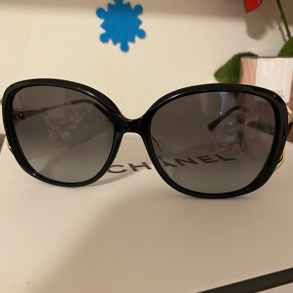 Gucci sunglasses
